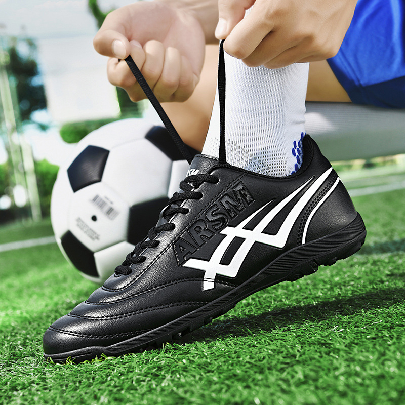 Cross-border club low-top football shoes students practical football shoes broken nails sports training shoes football men's