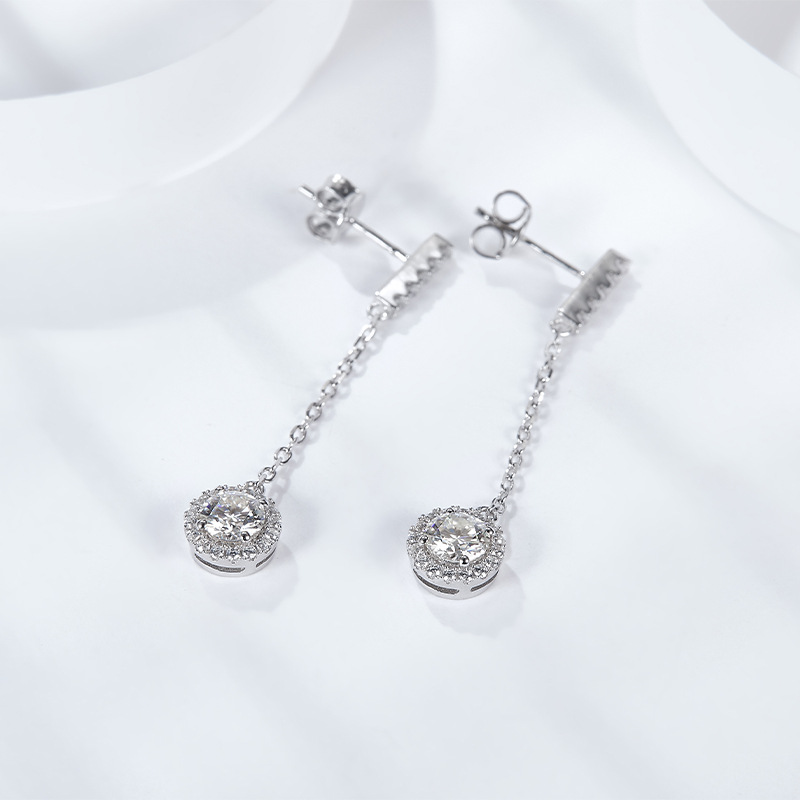 Picture of Elegant Style Moissanite Princess Round Ear Cuff 925 Silver Stud Earrings 1 Carat Moissanite Geometric Earrings Geometric Style