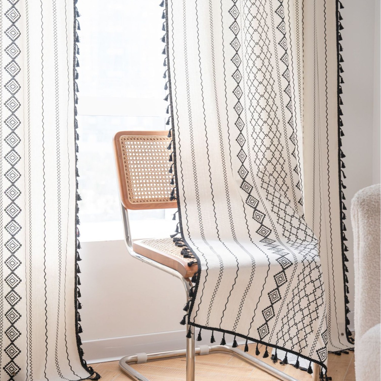 Picture of Yiman Qiyun Curtain Finished Cotton and Linen Kitchen Curtain Bohemian Style Black and White Printed Bay Window Curtain