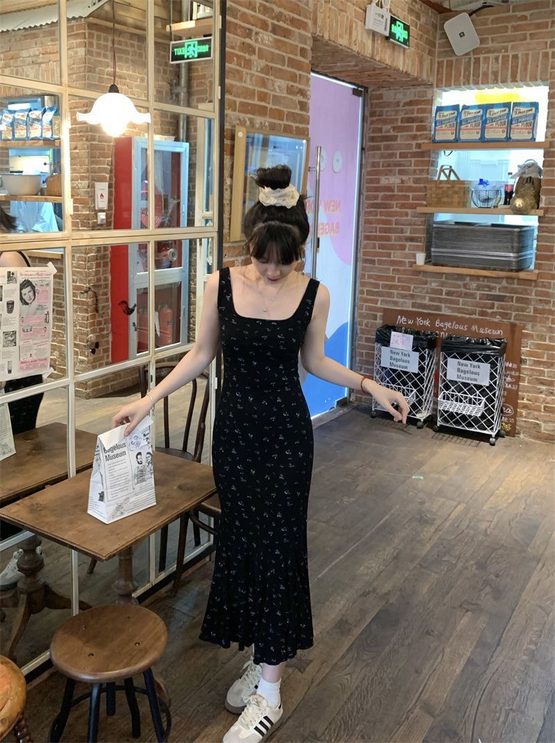 2025 Spring and Summer Slim-fit Slimming Pure Desire Sleeveless Strap Long Skirt Retro Hip Fishtail Floral dress Women