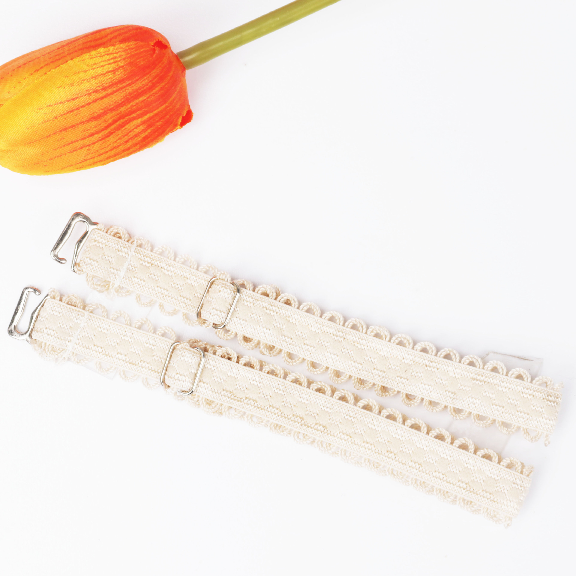 Picture of Invisible Shoelaces to Prevent Heel Falling Off, Small Gifts, Transparent High-Heeled Leather Shoes, Triangular Drawstrings, High-Heeled Shoelaces