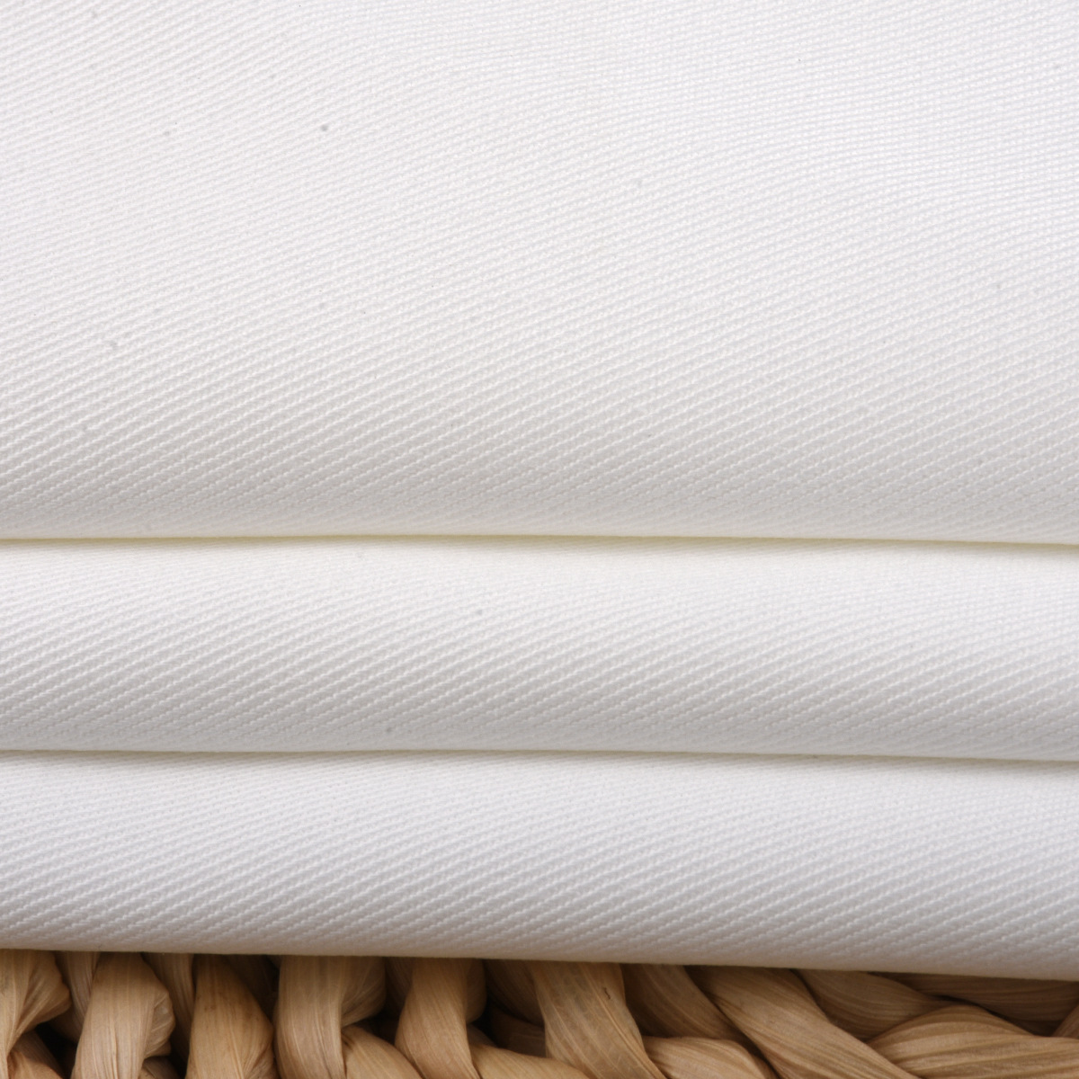 Ready Supply of Polyester Twill Polyester 10858 Matte Encrypted Bleached Cloth Polyester Yarn Card Matt Digital Fabric