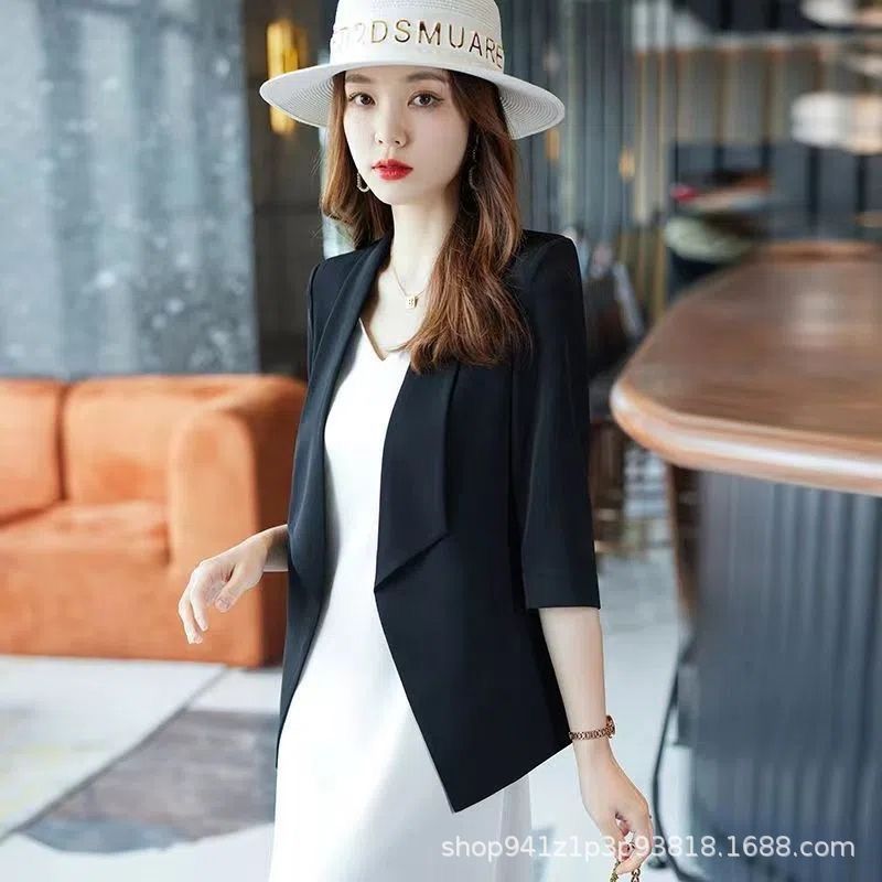 Picture of plus size Women's Western Style Thin Small Suit Jacket 2025 Summer chubby girl Slimming Seven-Sleeve Sunscreen Suit Top