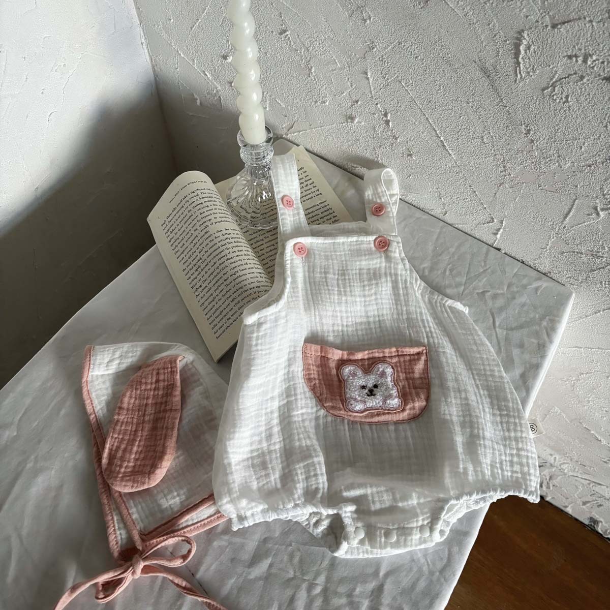 Picture of Baby 2024 Summer Korean-style Bunny-style Jumpsuit for Boys and Girls Baby Zou Cloth Cotton Yarn Strap Bag Fart Ha Clothes