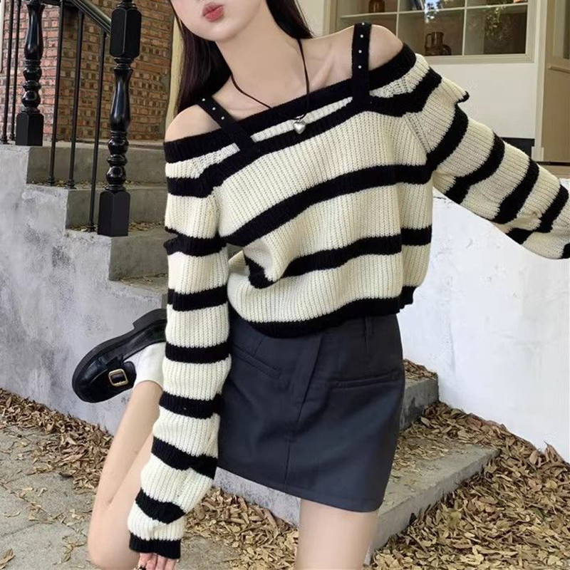 Picture of Sweet and spicy sweater women's autumn online celebrity new high-grade strap off-shoulder striped contrast color long-sleeved top
