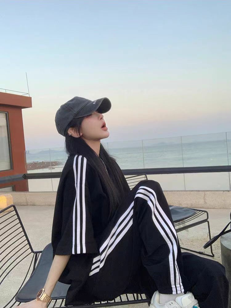 Picture of College-style Casual Sportswear suit Women's Summer Students Korean-style Loose plus size Short-sleeved Trousers Two-piece Set for Running