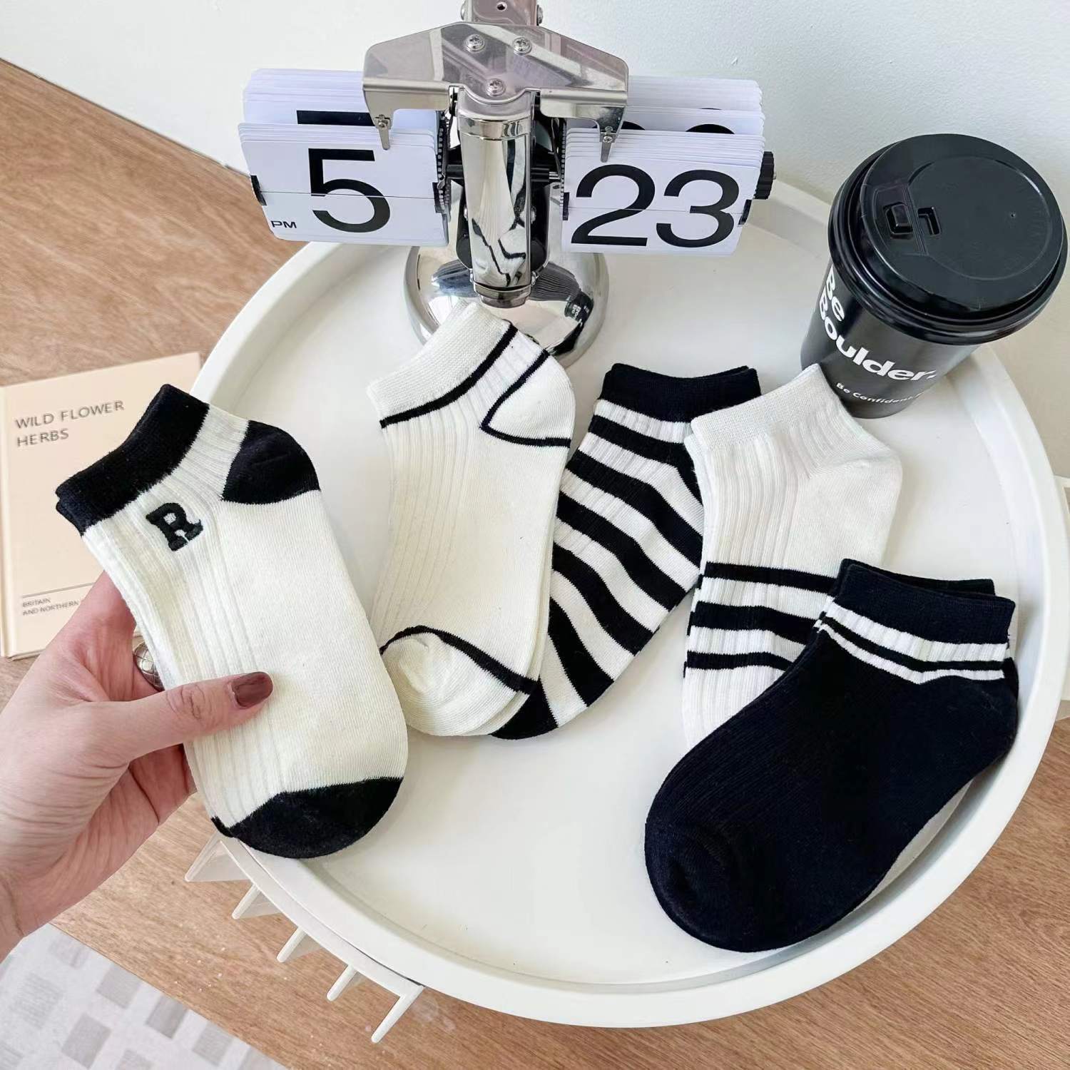 Picture of Socks Men's Summer Solid Color Black and White Grey Boat Socks Unisex Low Mouth Breathable Short Socks Low Top Socks