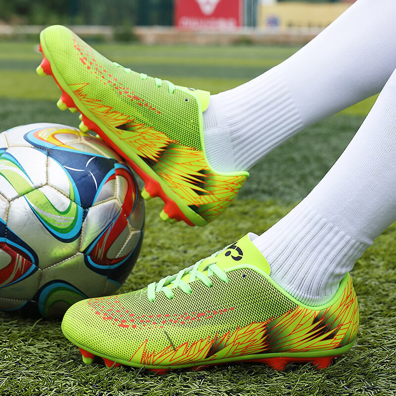 New Spring and Summer Low-Top Football Shoes, Fashionable Long Spike Sneakers, Spiked Shoes, Front Lace-Up Running Shoes, Grass Shoes