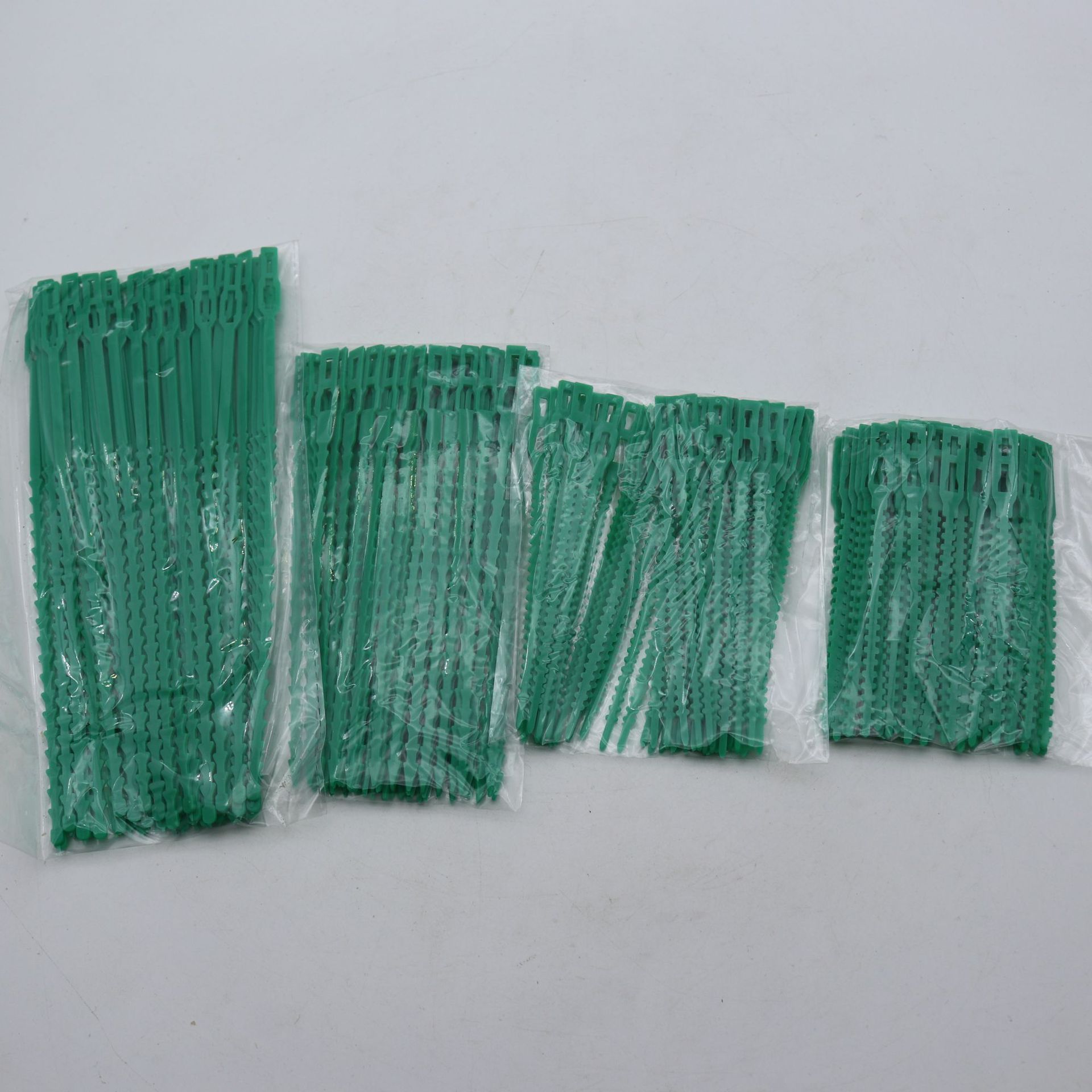 Tie Tying Tree Belt Vine Climbing Plant Plastic Fixing Buckle Reusable Garden Gardening