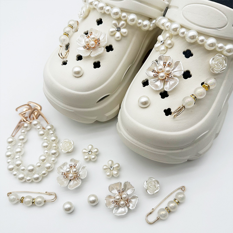 Hole Shoes Accessories Vintage Decorative Metal Accessories Shoes Flower Detachable Decorative Three-Dimensional DIY Pearl Buckle Accessories