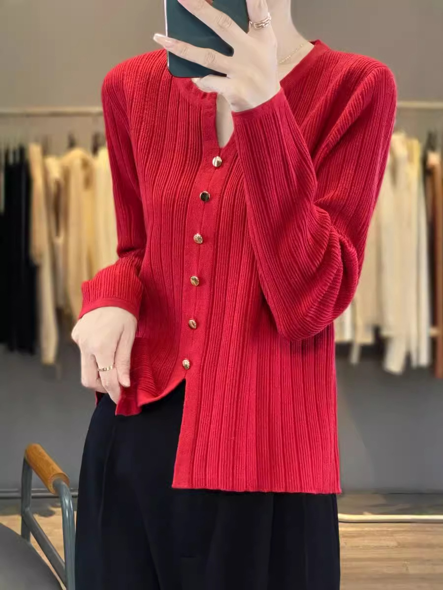 2024 Autumn and Winter New Red Knitted Cardigan Small V-Neck Pit Sweater Loose All-match Slimming Top