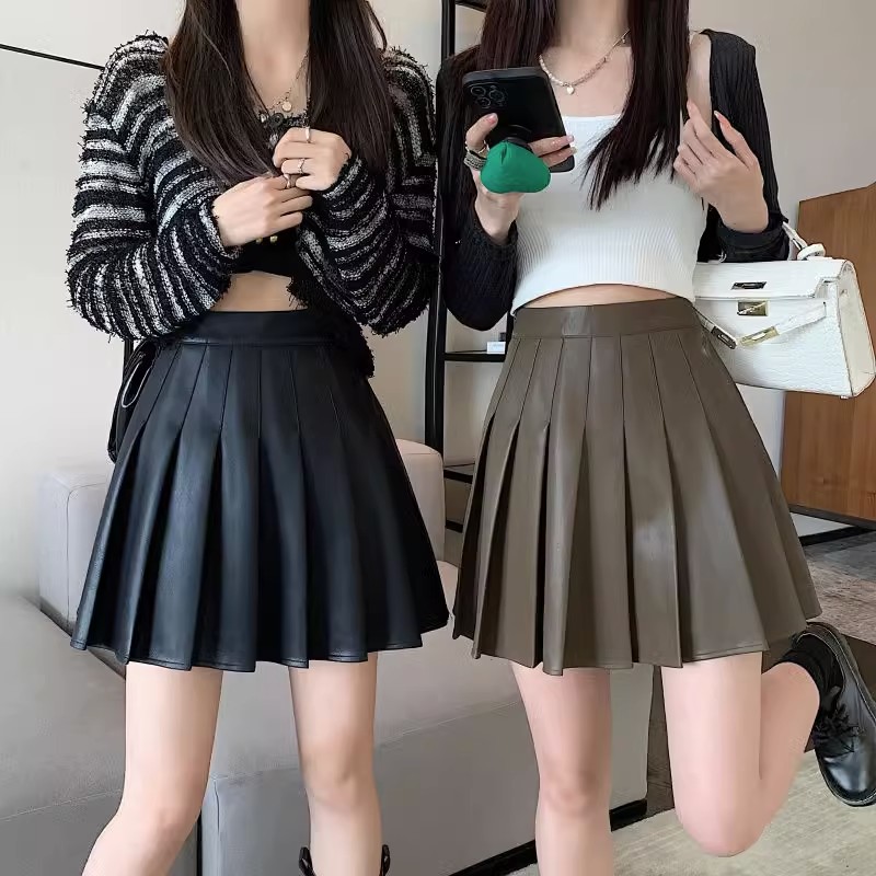 Pleated skirt women's 2024 new spring and autumn skirt design high waist A- line jk skirt black slim skirt