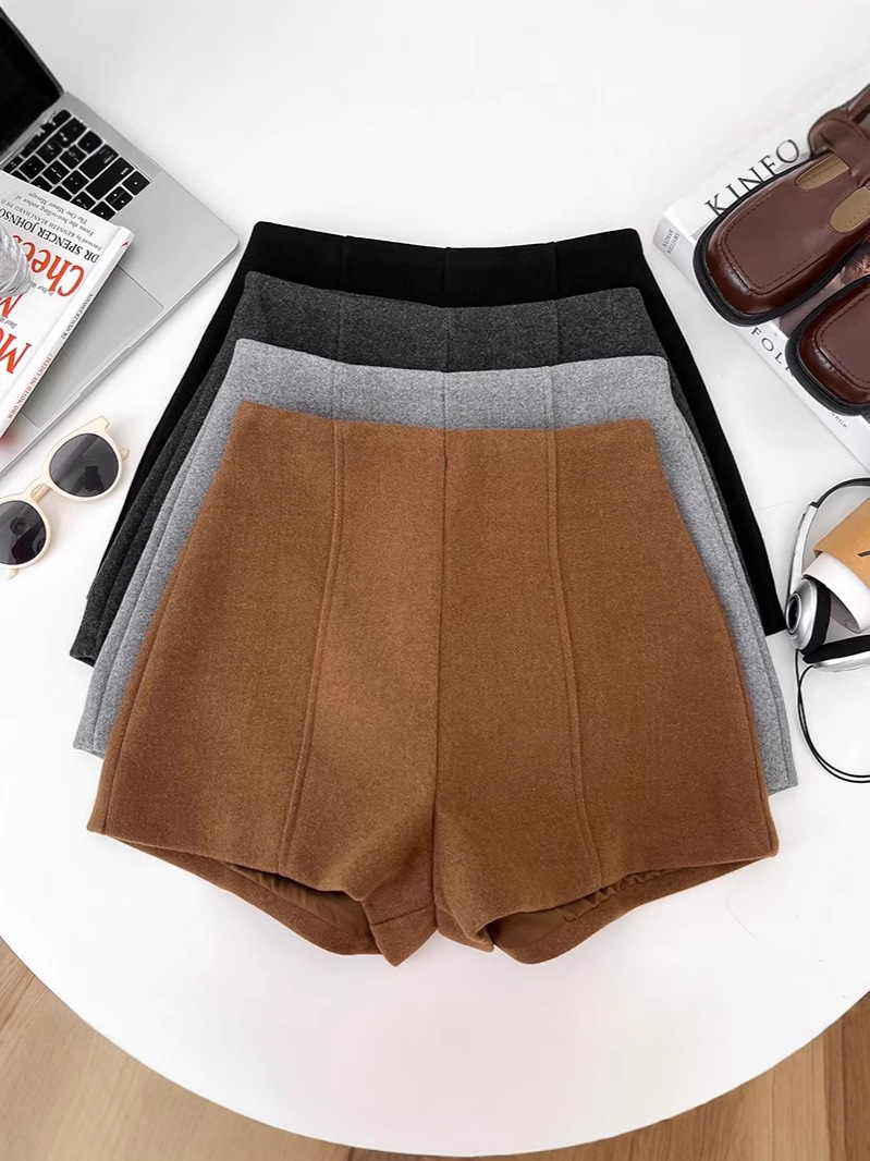 2024 New Design Sense Stitching High Waist Wide Leg Shorts Women's Winter New Thickened Woolen Casual Pants Hot Pants