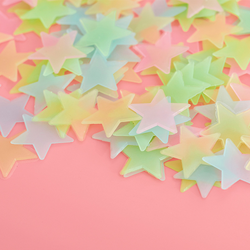 Picture of Luminous Star Stickers 3D Stereo Baby's Breath BeDroom Decoration Paintings 3cm Fluorescent Star Stickers Self-aDhesive Stereo Luminous Stickers