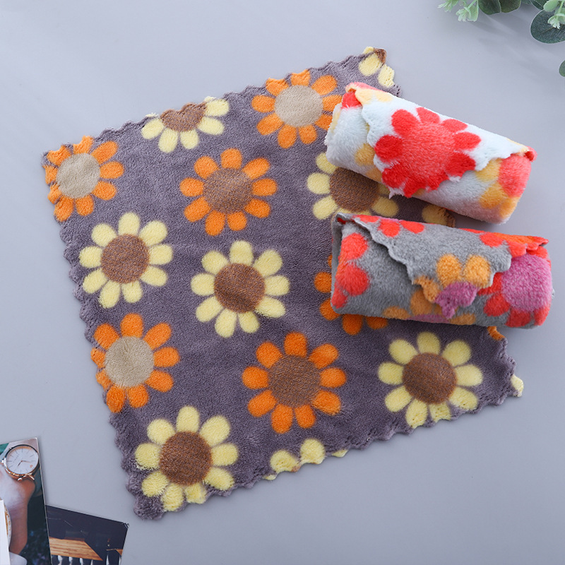 Printed Coral Fleece Thickened Square Cutting Edge Kitchen Cleaning Washing Bowl Water Absorbent Household Towel Cute Multifunctional Square Towel