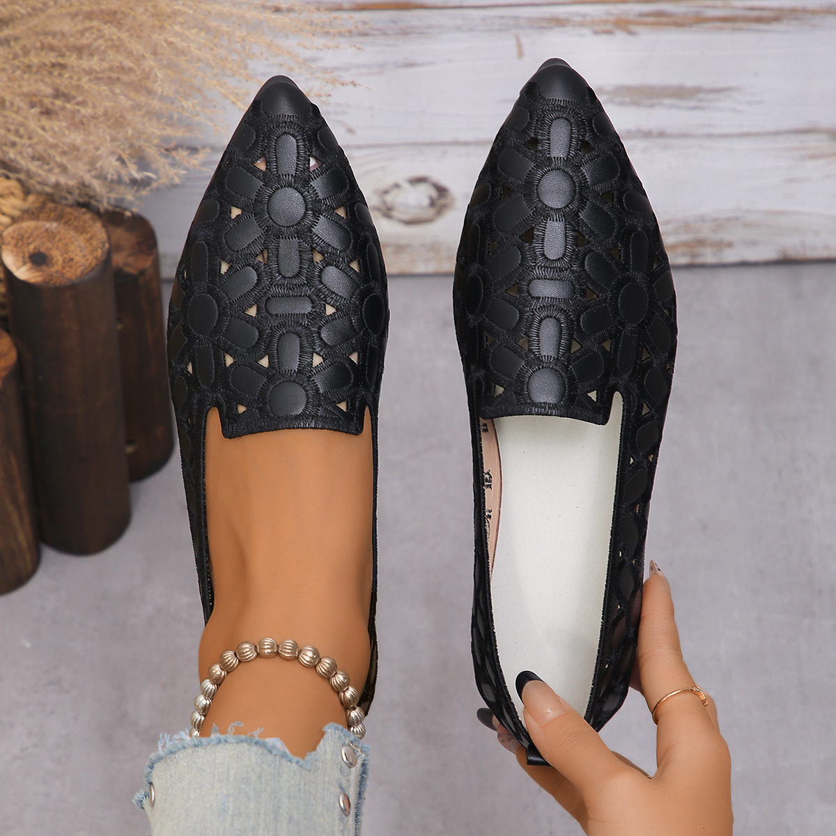 36-43 Large Size Women's Shoes Pointed Toe 2025 New Flat Breathable Shallow Mouth Slip-On Women's Shoes Easiest for Match