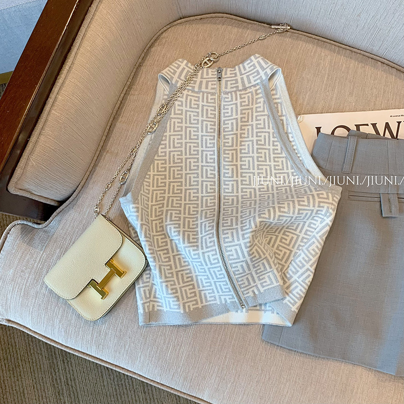 High-End Niche Knitted Vest Suspender Women's Outer Wear 2025 Summer New Slim and Sexy Elegant Sleeveless Top