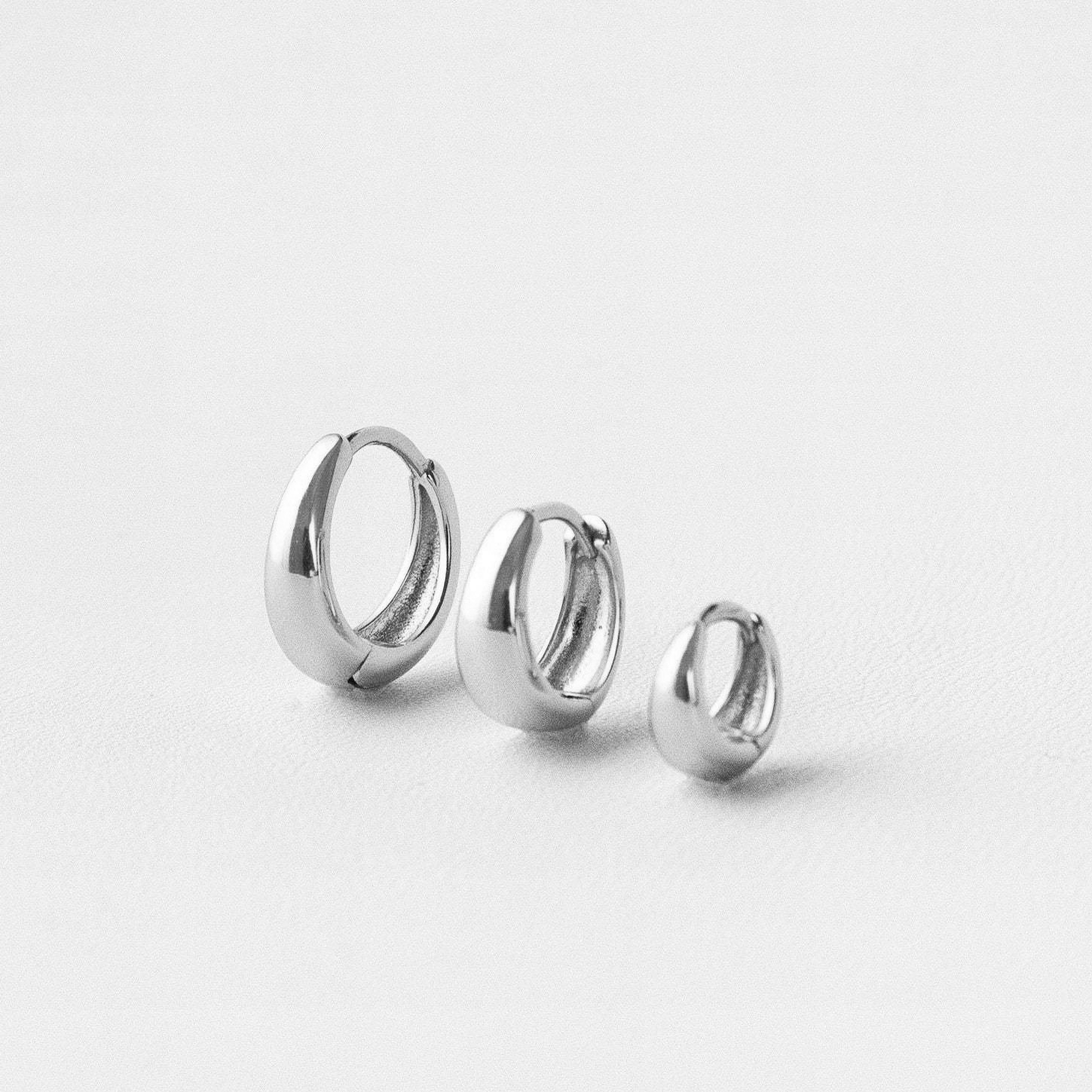 Picture of Amazon Hot Sale INS Minimalist Round Wide Face Ear Buckle Ear Ring European and American Geometric Small Gone Earrings Earrings