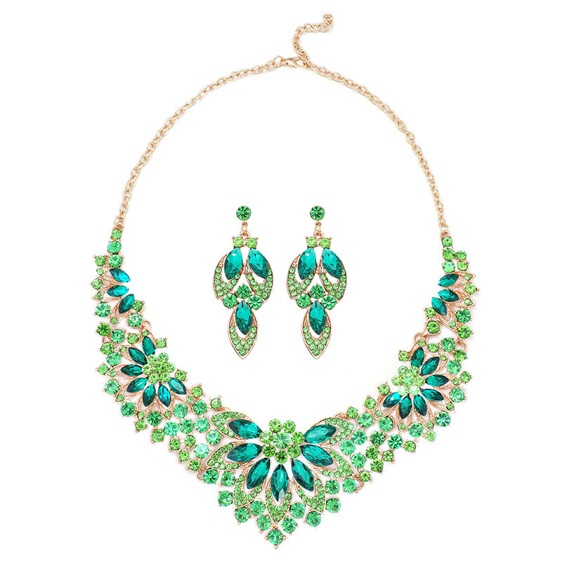 Picture of European and American cross-border retro necklace suit women's 2-Piece Set leaves flowers exaggerated luxury jewelry New Bride wedding accessories