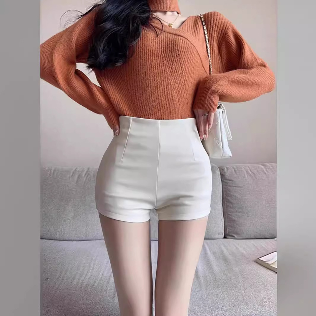 2025 Autumn and Winter New Black PU Leather Shorts Women's High Waist Slimming A- Shoe Pants Tight Hip Outer Wear Hot Pants