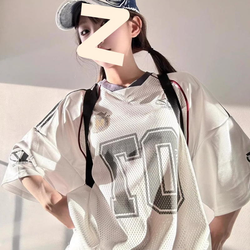 Summer American Retro Niche Design V-Neck Loose Short-Sleeved Jersey Style T-Shirt for Men European and American High-End Tops for Women