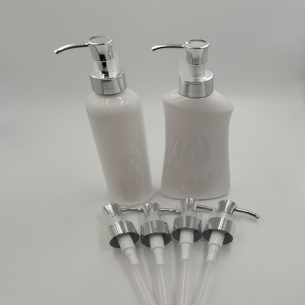 Makeup Remover Oil Nozzle Silver Electroplated Nozzle 250ml and 240ml White Convex Bottom Bottle 24 Mouth 24410 Tooth Mouth