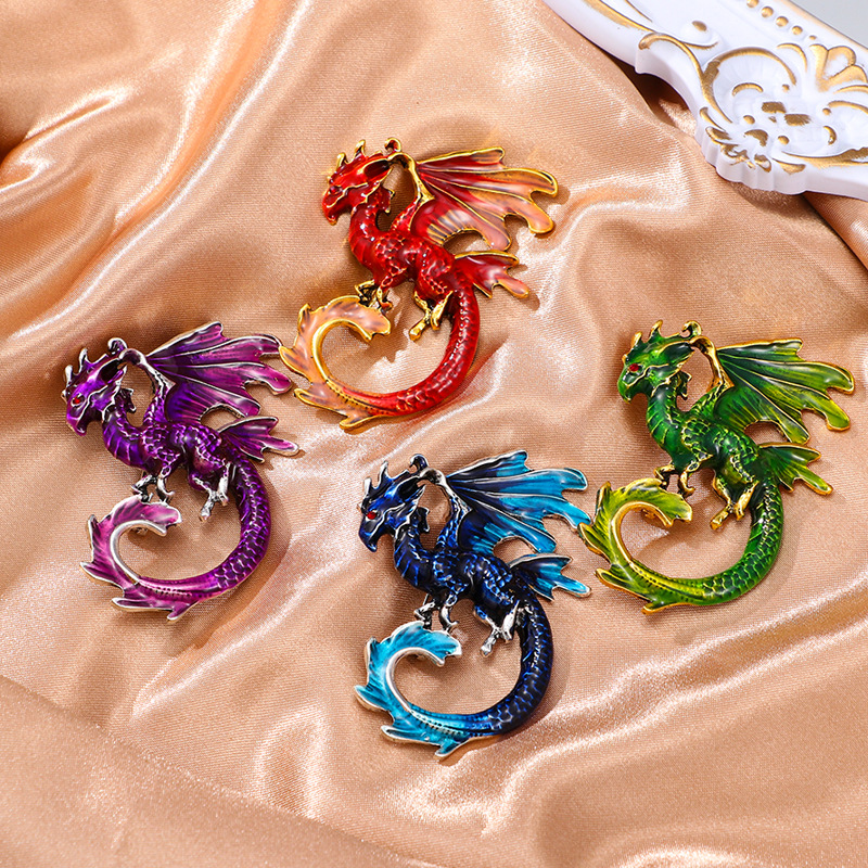 Retro oil dripping cartoon flying dragon shape brooch men's personalized suit coat accessories pin jewelry cross-border manufacturers