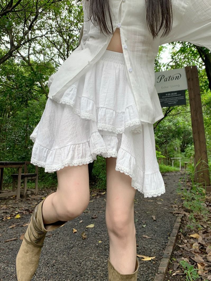 Lace Splicing Ruffle Skirt for Women in Early Spring High-Waisted Slimming Look Fresh Asymmetrical White Cake Short Skirt