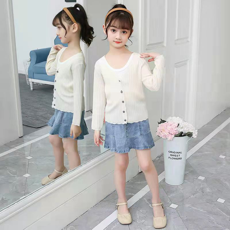 Picture of Girls' Knitted Cardigan Thin 2022 New Cute Ice Silk 8-year-old Coat Air-conditioning Shirt Sunscreen New Simple