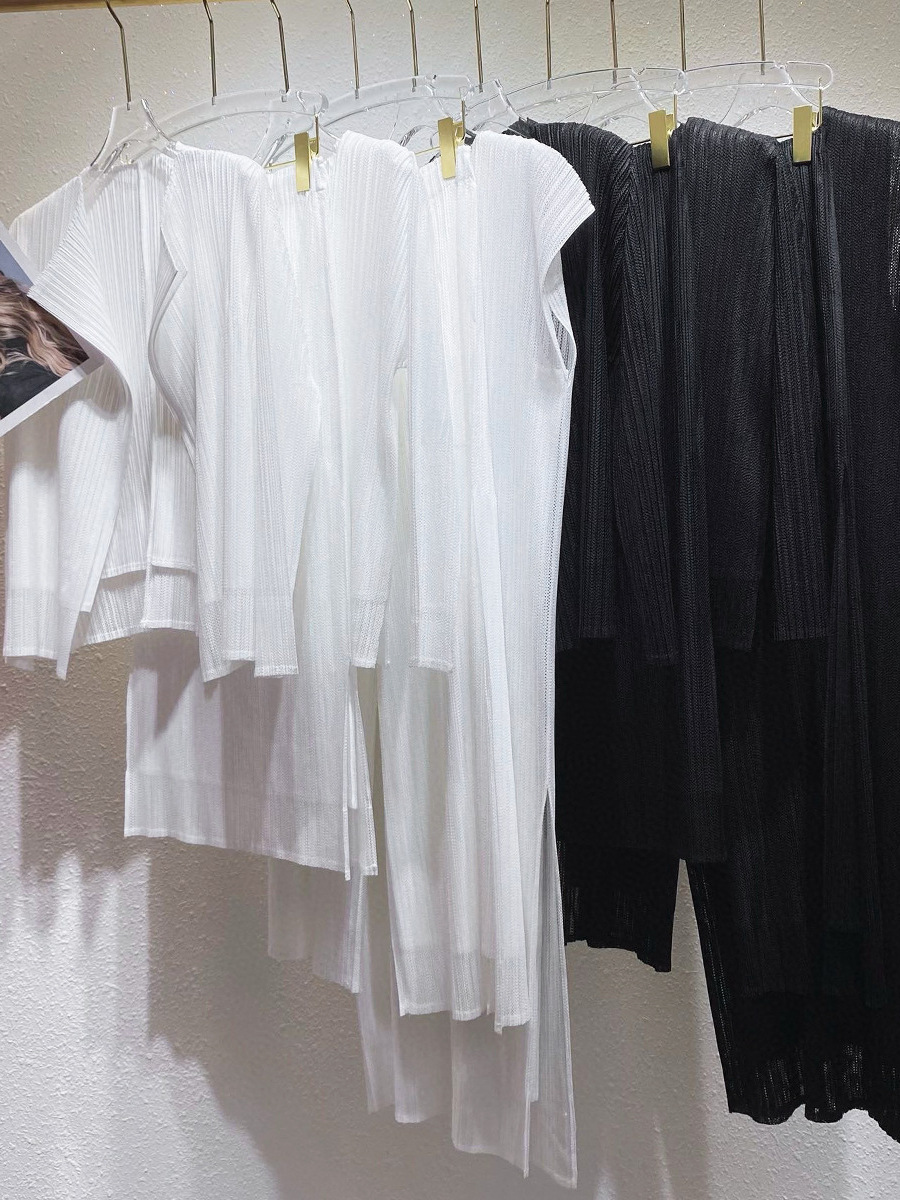 Women's Suit, High-End Spring and Summer Fashion Mesh Cardigan with Dress, Versatile and Versatile Miyake Two-Piece Trendy Set