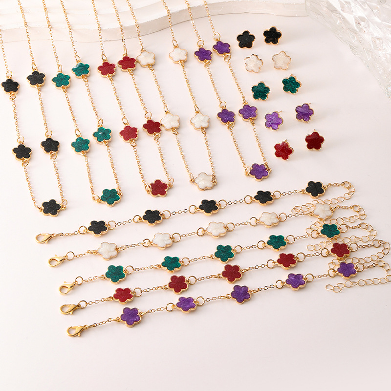 Picture of Cross-Border Hot-Selling Lucky Flower Jewelry Set for Women Xiyin Temu New Five-Leaf Clover Necklace Bracelet Earrings 3-Piece Set