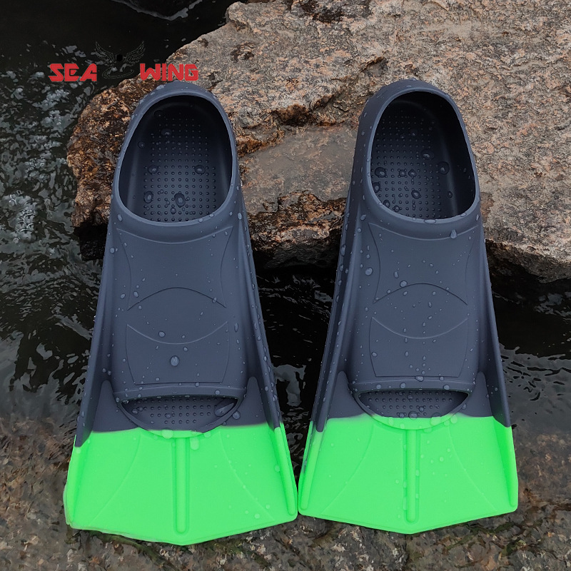 Picture of Free diving flippers for men and women diving swimming frog shoes swimming frog lightweight diving feet silicone short flippers training professional
