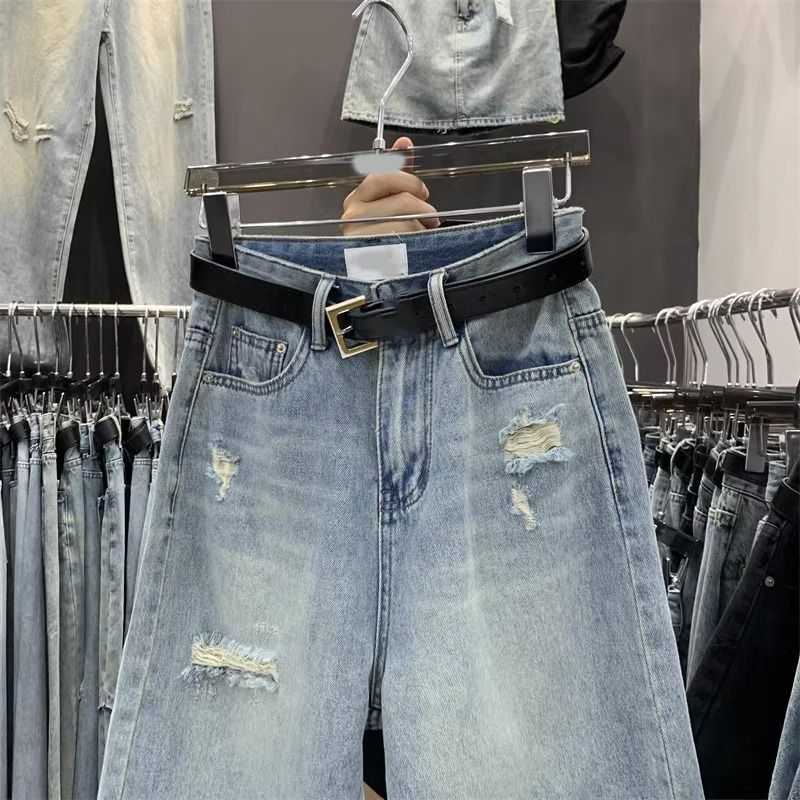 Picture of 2025 Summer Korean Style Five-Point Jeans Women's Fashionable Ripped Wide-Leg Straight Shorts Niche Slimming Look Mid-Pants