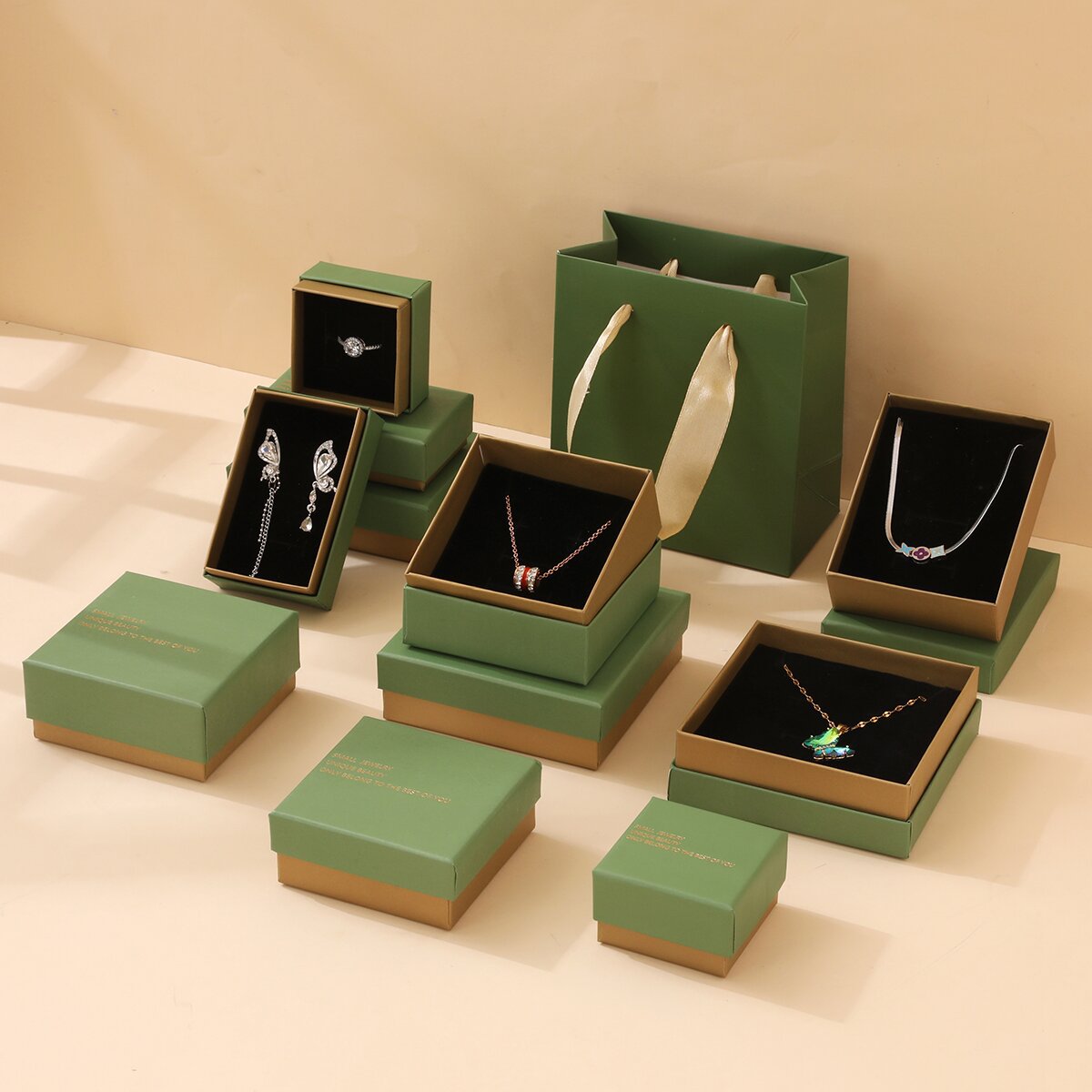 Green Gold Jewelry Packaging Box Heaven and Earth Cover Jewelry Storage Carton Ring Earrings Bracelet Necklace Gift Packaging Box