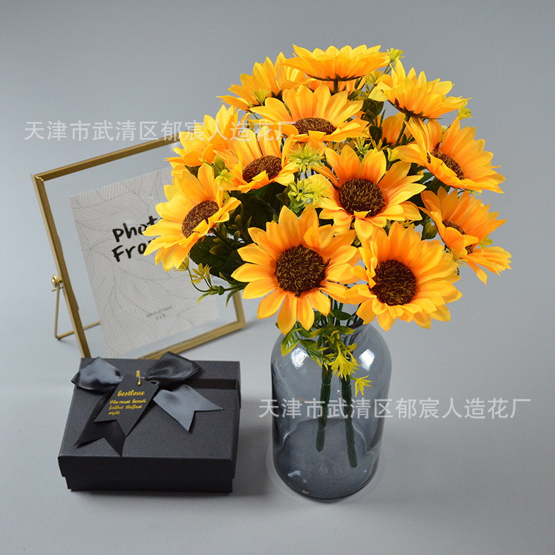 Simulated Sunflower Bouquet Balcony Decoration Small Flower Fence Sunflower Set Kidsren's Dance Handheld Bouquet