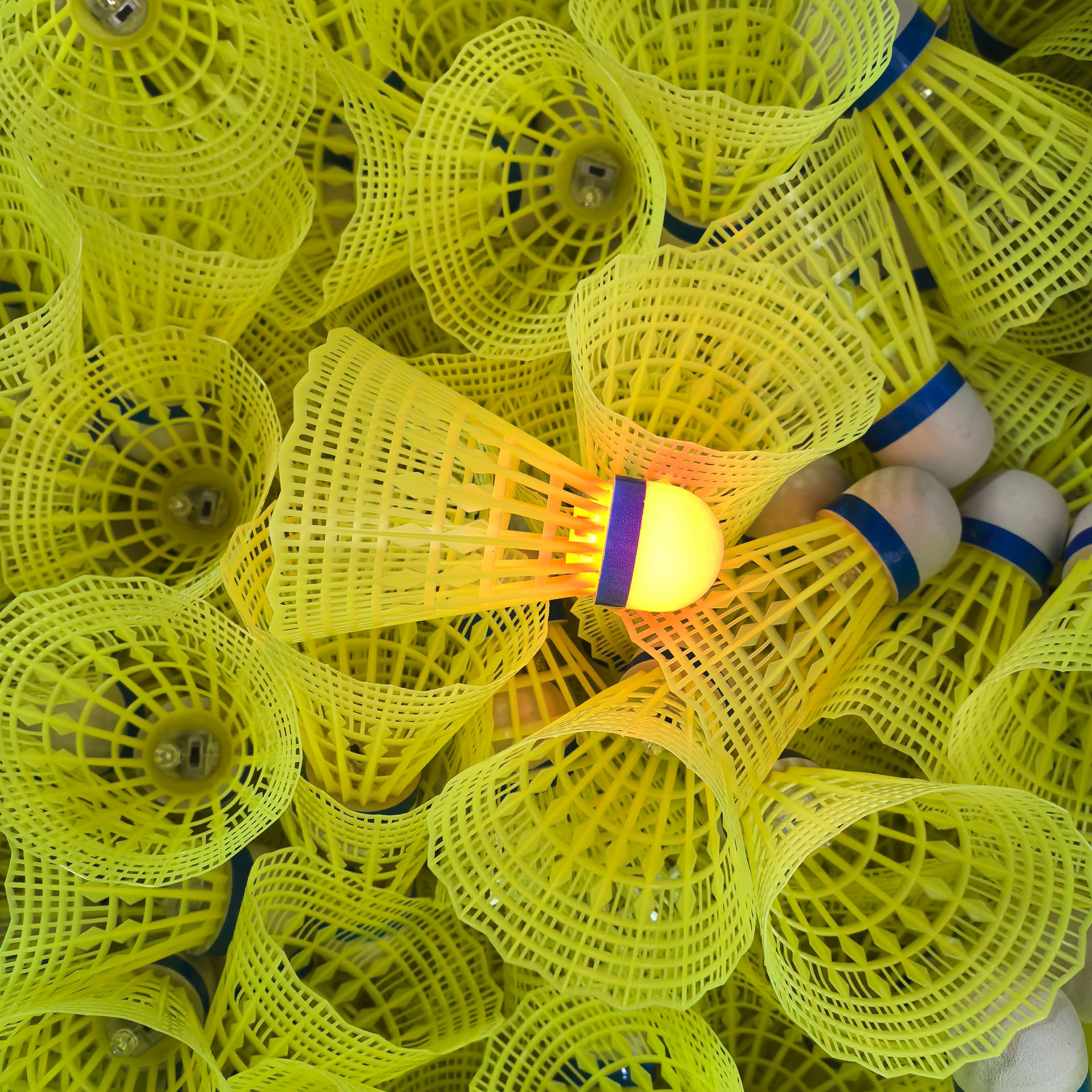 Picture of Luminous Badminton Bulk 4 Barreled Nylon Luminous Badminton Ball Not Bad Plastic Nylon Ball with Lamp