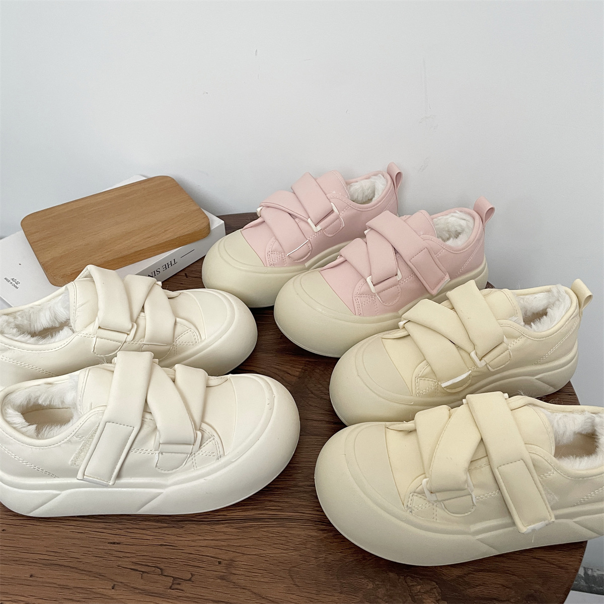 Winter Cotton-padded Shoes Women's fleece-lined White Shoes Women's Bread Shoes Thick-soled Heel-increasing Shoes Women's All-match Sports Casual Shoes
