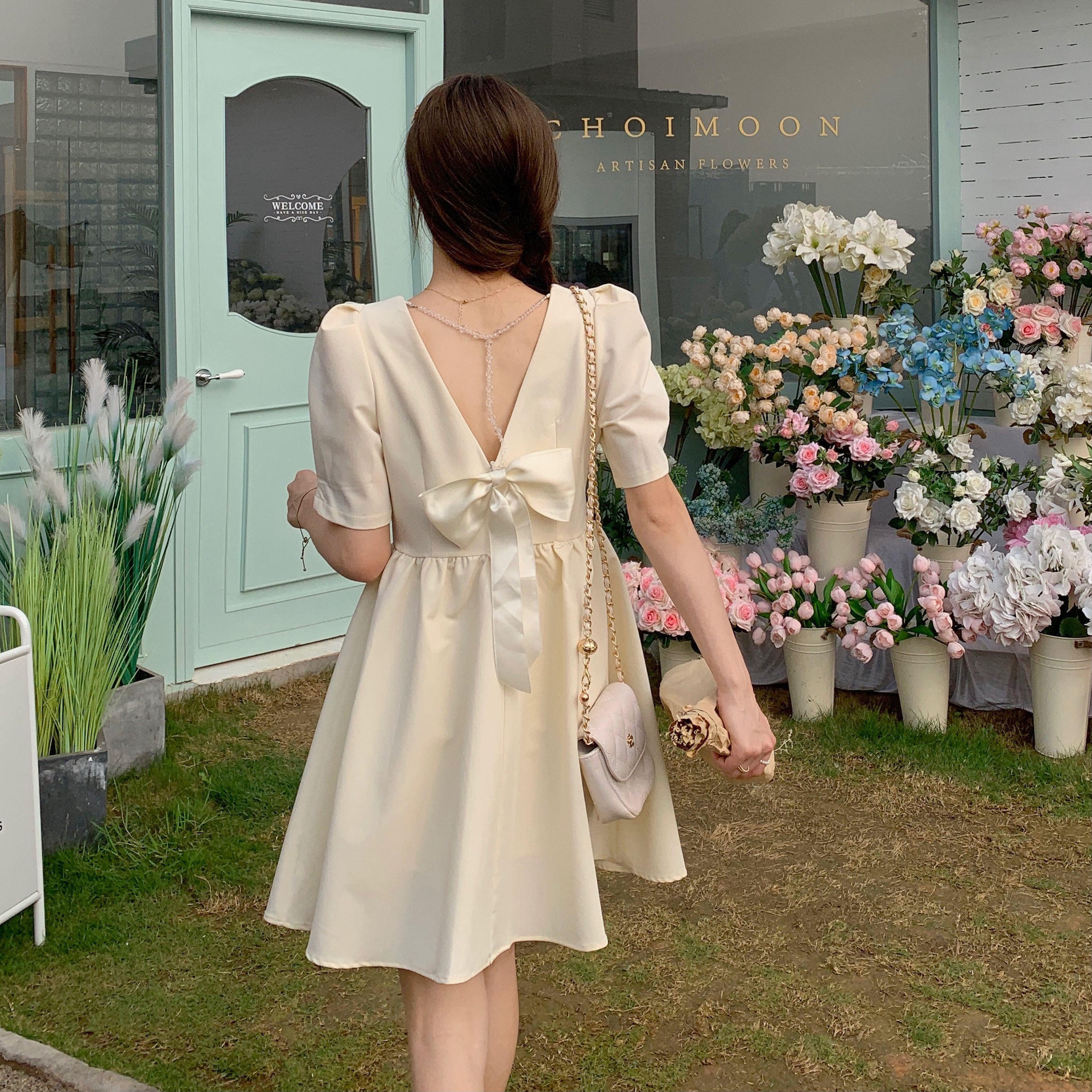 Picture of Korean style cross-border new French backless waist slimming design bow short sleeve high-end dress women's clothing