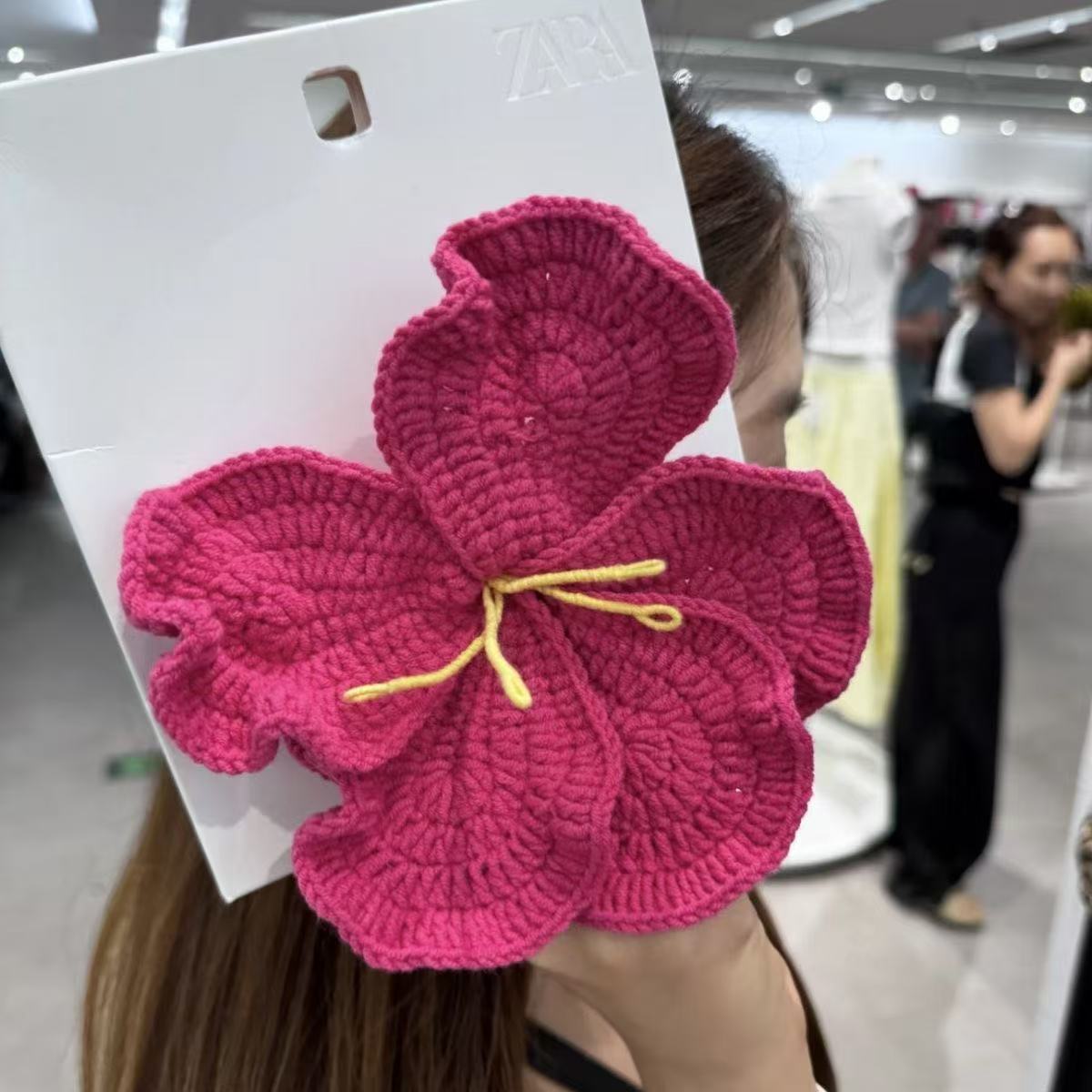 DIY crochet za same style of head flower oversized flower scrunchie hairpin crochet wool crochet material bag hand-knitted