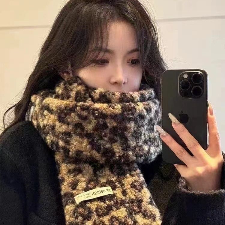 Picture of 2024 New Factory Scarf Women's Winter Korean Style All-match Leopard Print Scarf High-grade Cashmere Thickened Warm
