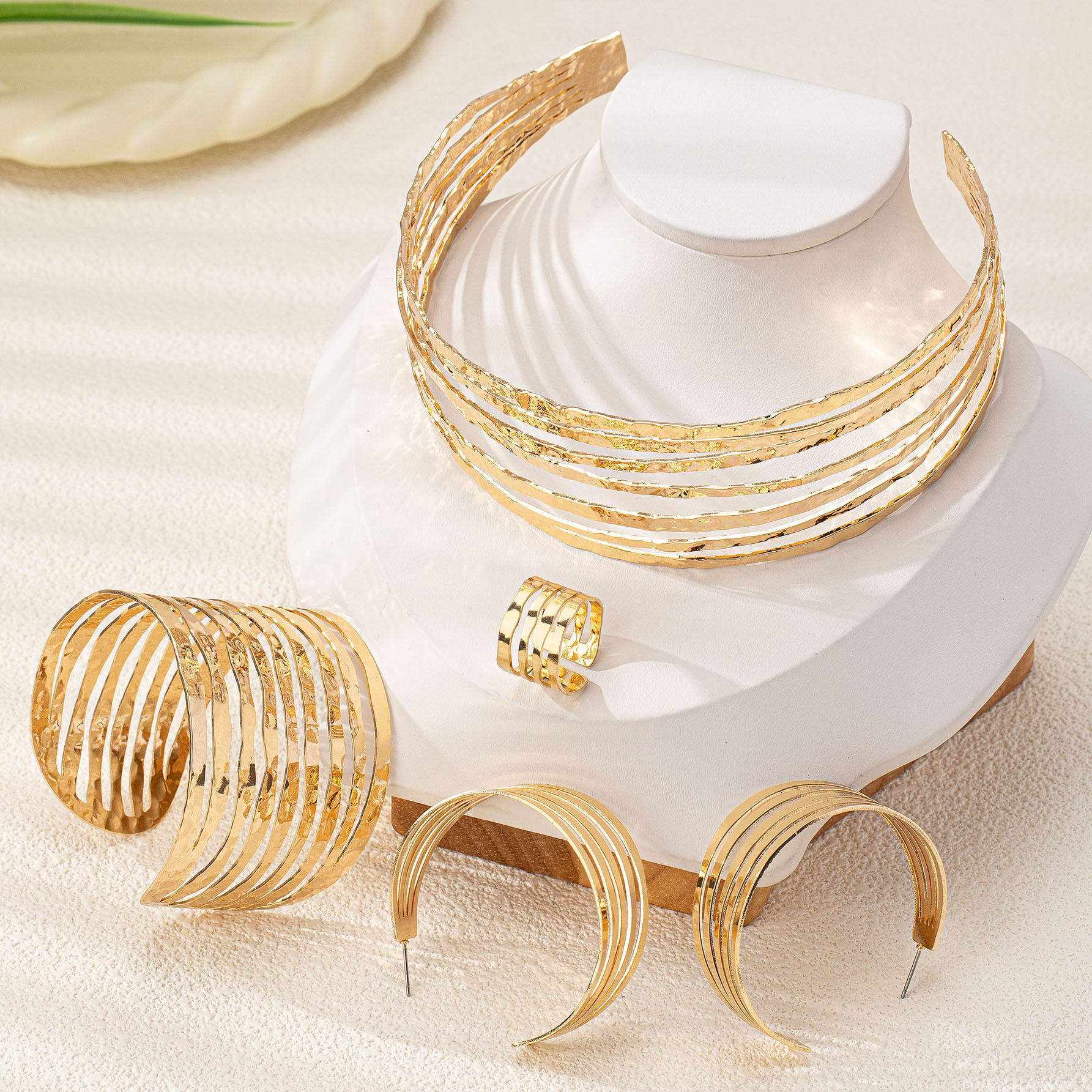 Cross-border Hot Sale 5 Pcts Personality Exaggerated Trendy Lines Earrings Ring Bracelet Necklace suit Suitable for Women Street