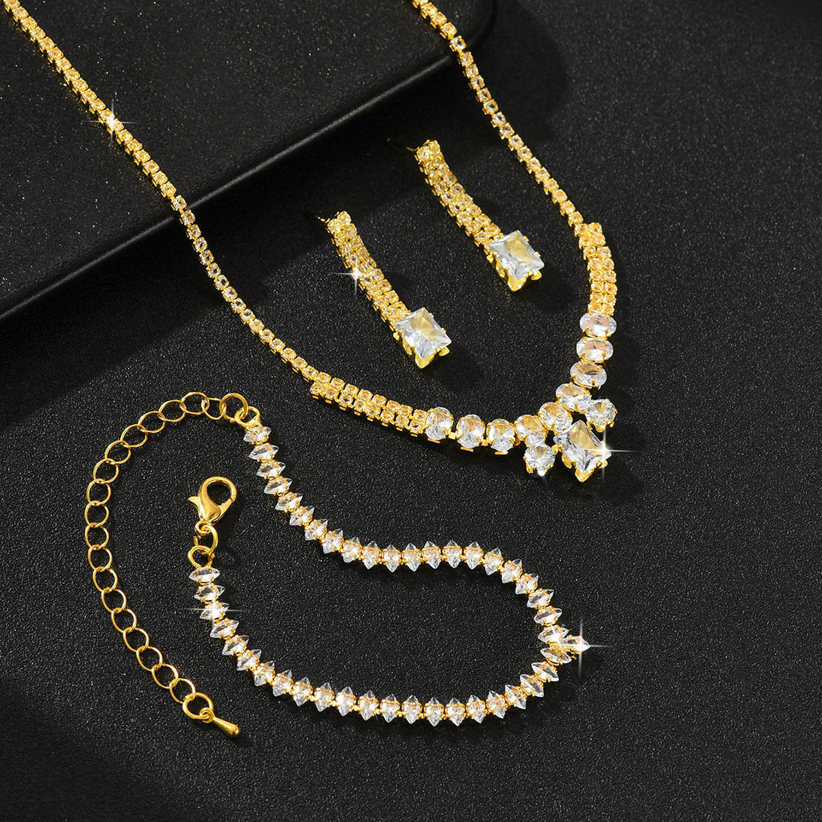 Picture of Cross-border Spelling Duoduo Hot Selling European and American Luxury Elegant Rhinestone Zircon Jewelry suit Necklace Earrings Bracelet Three-piece Set