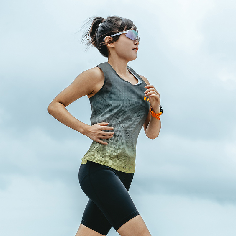 Picture of Training Sports Vest Women Seamless Fit Light Mesh Breathable Quick-drying Men's Racing Running Marathon Vest Healthy