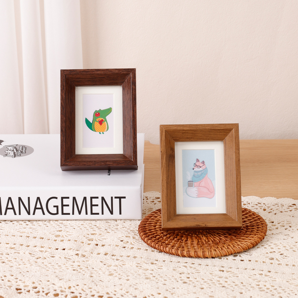 Picture of Mini 3 Inch Dione Desktop Ornaments RMB DIY Collection Frame Couple Wedding ID Photo Small Photo Frame Set Table