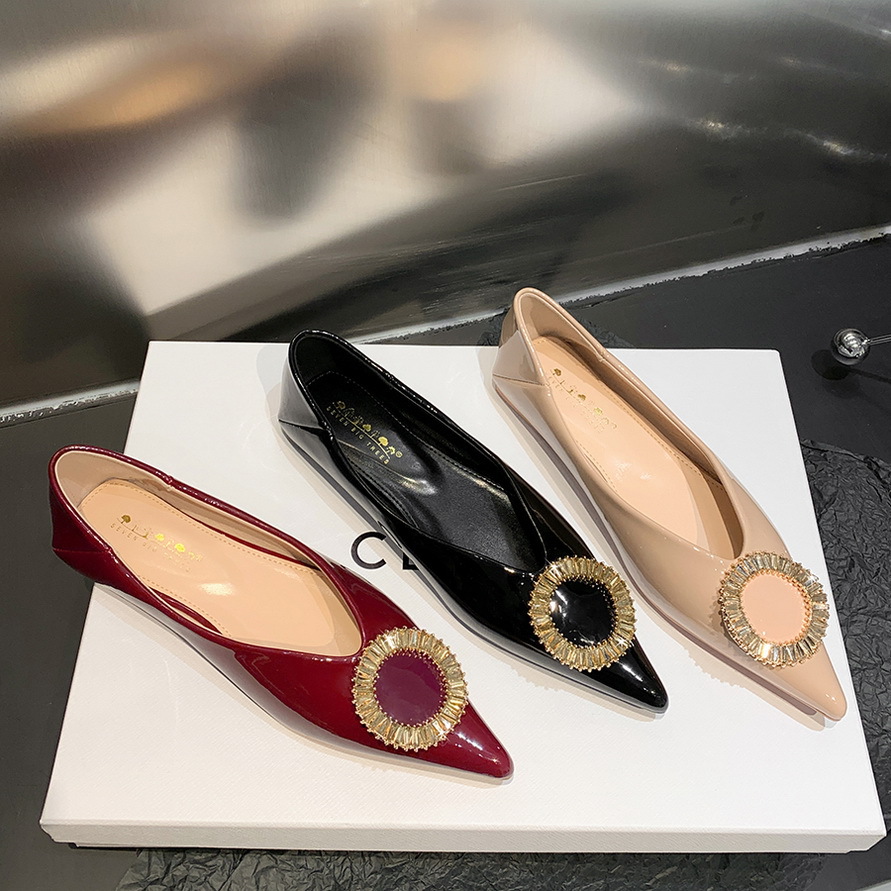 2873-K33 European and American style comfortable flat heel women's shoes glossy patent leather shallow mouth pointed metal rhinestone buckle flat shoes