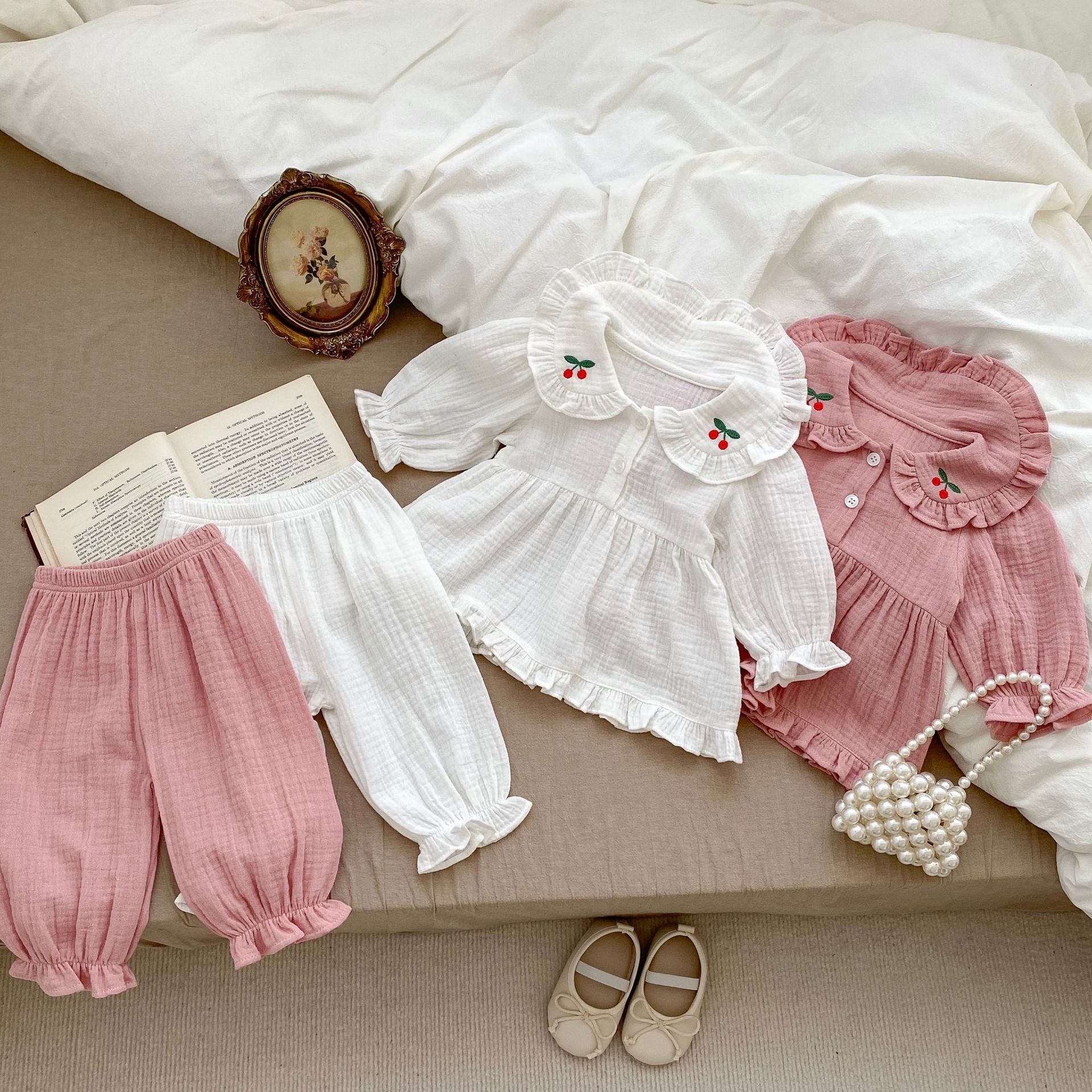Picture of 2025 Spring and Autumn New Infant Home Clothing Set for Baby Girls, Simple Cherry Long-Sleeve Top and Pants Two-Piece Set