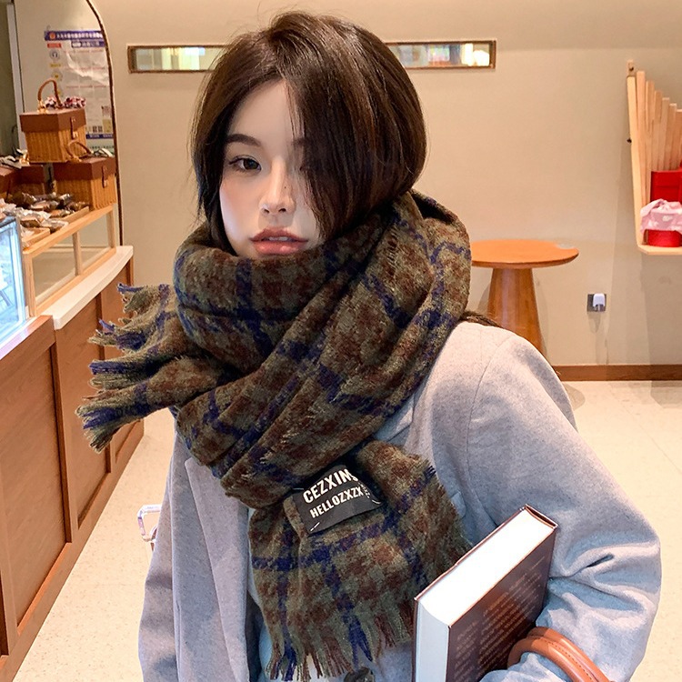 Picture of Korean Style Contrasting Houndstooth Scarf for Women in Autumn and Winter, Warm Retro, Versatile, High-End Shawl, Dual-Purpose Thickeneded Scarf