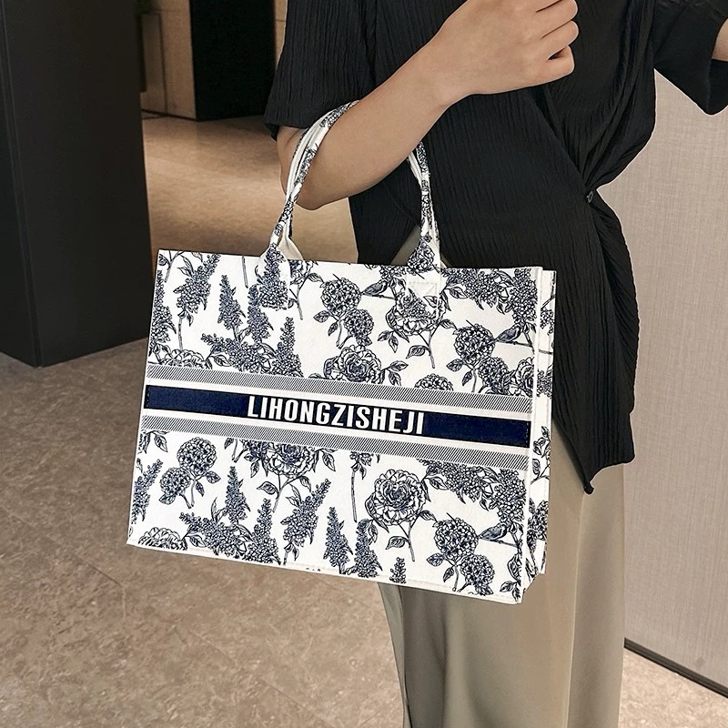 Traditional Style Oil Painting Felt Bag, Tote Bag, Handbag, College Student Handbag, Large Capacity Commuter Shopping Bag, Gift Bag
