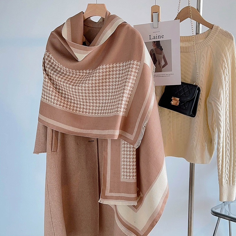 Picture of Imitation cashmere scarf for women, winter gift box, spring/autumn outer layer, thickened warmth, high-end mom qipao shawl for office