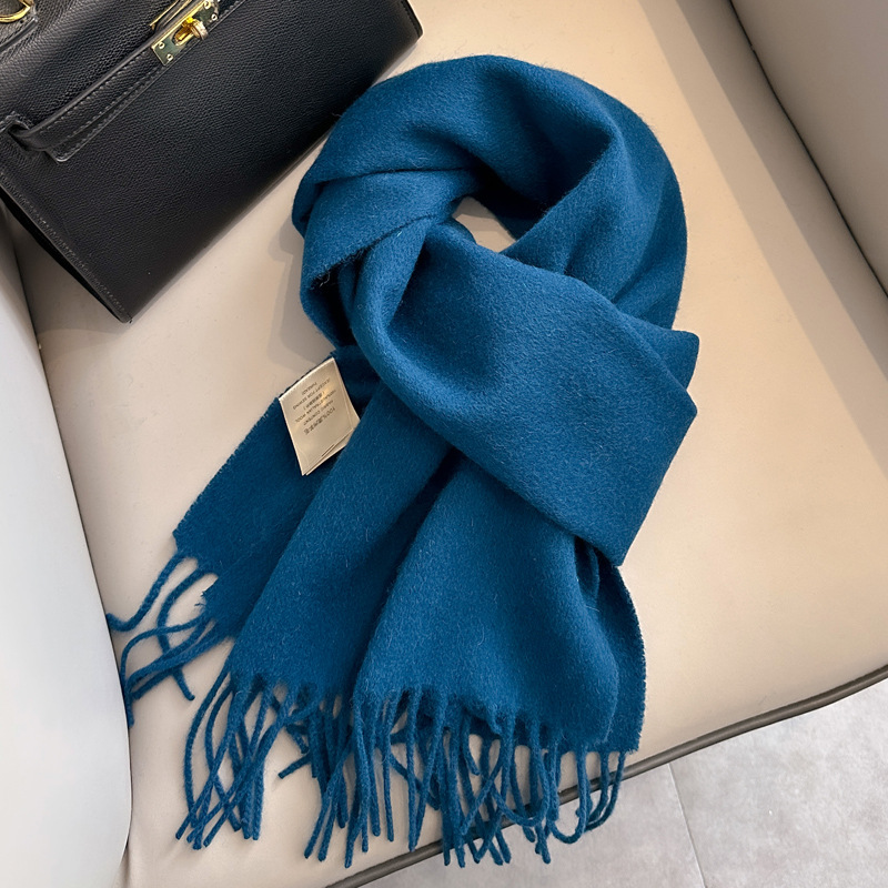 Picture of 2025 New Wool Scarf Women's Winter Thickened Warm Men's Shawl Couple Style Tassel Fashion Cashmere Scarf